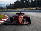 Ferrari SF90 на трассе в Барселоне