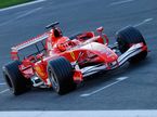 Михаэль Шумахер за рулём Ferrari 248 F1 на Finali Mondiali в Монце в 2006 году, фото XPB