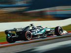 Mercedes W17 на трассе в Барселоне, фото пресс-службы команды
