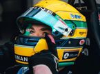 Пьер Гасли в кокпите Toleman TG183 в шлеме, посвящённом Айртону Сенне, фото из социальных сетей