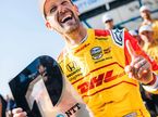 Роман Грожан радуется поул-позиции на первом этапе сезона, фото Andretti Autosport