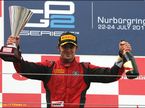 Лука Филиппи на вершине подиума Нюрбургринга