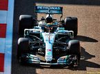 Льюис Хэмилтон на первой тренировке в Абу-Даби