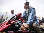 Льюис Хэмилтон и его мотоцикл MV Agusta Brutale 800 RR LH44 в дни Гран При Монако