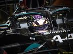 Льюис Хэмилтон за рулём Mercedes W11