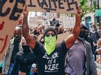 Льюис Хэмилтон на акции в поддержку движения Black Lives Matter, 2020 год