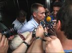 Гран При Малайзии. Мартин Уитмарш в окружении репортёров