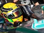 Льюис Хэмилтон за рулем Mercedes W04