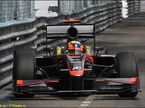 Карун Чандхок за рулем HRT F1 на трассе в Монако