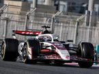 Рио Хиракава за рулём Haas VF-25 на тестах в Абу-Даби, фото XPB