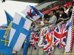Финский флаг на трибунах Шанхая
