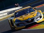 Роберт Кубица за рулём Renault R.S.01 на трассе в Спа