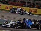 Джордж Расселл за рулём машины Williams на дистанции Гран При Бахрейна
