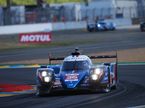 Спортпрототип Alpine A480 на трассе в Ле-Мане, фото XPB