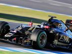Роман Грожан за рулём Lotus E23 на тестах в Хересе