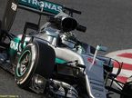 Нико Росберг за рулём Mercedes W07 Hybrid на тестах в Барселоне