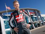 Кевин Магнуссен на базе Haas F1