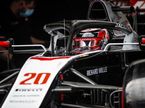 Кевин Магнуссен за рулём Haas VF-20