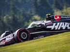 Нико Хюлкенберг за рулём машины VF-24 на трассе в Австрии, фото XPB