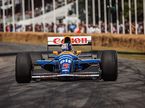 Найджел Мэнселл за рулём Williams FW42 на трассе в Гудвуде