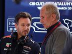 Хельмут Марко (справа) и Кристиан Хорнер, руководитель Red Bull Racing, на тестах в Барселоне