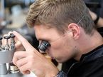 Макс Ферстаппен на часовом заводе TAG Heuer