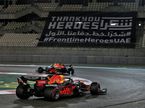 Гонщики Red Bull Racing на тренировках в Абу-Даби