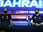 Макс Ферстаппен (справа) и Льюис Хэмилтон на пресс-конференции в Бахрейне