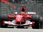 Михаэль Шумахер за рулём Ferrari F2004 на трассе Гран При Бразилии