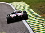 Никита Мазепин за рулём машины Haas F1 на трассе в Сан-Паулу