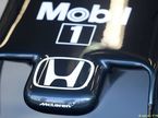 Логотип Honda на носовом обтекателе McLaren, 2015 год