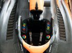 Логотипы eBay на Halo машины McLaren, фото пресс-службы команды