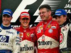 Ральф Шумахер, Михаэль Шумахер, Росс Браун и Дженсон Баттона на подиуме Гран При Японии 2004 года
