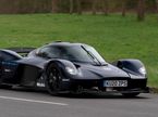Aston Martin Valkyrie во время дорожных испытаний, фото пресс-службы Aston Martin
