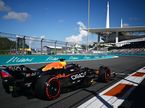 Макс Ферстаппен за рулём RB20 на трассе в Майами, фото Red Bull