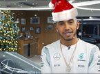 Льюис Хэмилтон поздравляет с Рождеством
