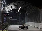 Роман Грожан на трассе в Сингапуре