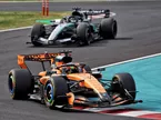 Оскар Пиастри за рулём McLaren MCL40 на трассе в Сузуке, фото XPB