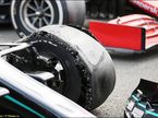 Разрушенная шина на Mercedes Льюиса Хэмилтона