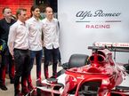 Гонщики Alfa Romeo на мероприятии в Варшаве, фото: пресс-служба PKN Orlen