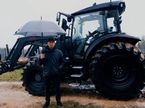 Кими Райкконен и его новый трактор, фото из социальных сетей
