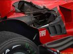 Поврежденная выхлопная систем на Ferrari Кими Райкконена