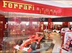Лондонский магазин Ferrari