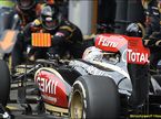 Кими Райкконен в боксах Lotus F1 во время Гран При Бельгии