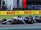 В 2022-м на машинах AlphaTauri и Red Bull нет логотипов Honda, но есть малозаметная аббревиатура HRC, фото XPB
