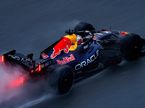Макс Ферстаппен за рулём RB22 на трассе в Барселоне, фото пресс-службы Red Bull Racing