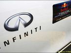 Логотипы Infiniti и Red Bull Racing