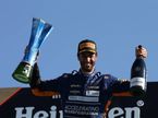Даниэль Риккардо после победы в Монце, фото XPB