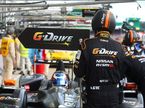 Машина команды G-Drive Racing на пит-стопе