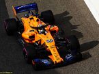 Карлос Сайнс за рулём McLaren на тестах в Абу-Даби